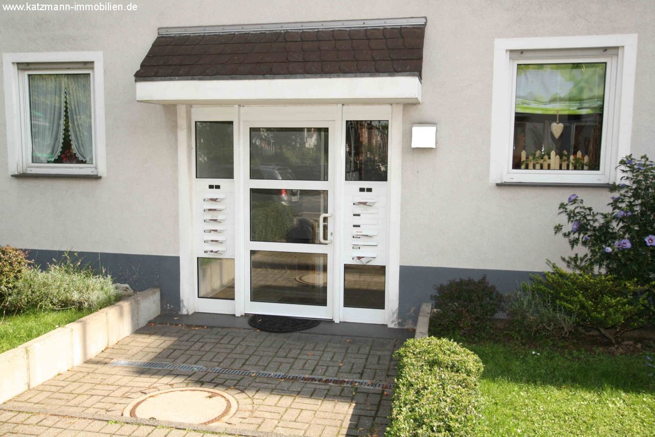 Sofort einziehen - Renovierte 2 Zimmerwohnung mit schöner Loggia in Zentrumsnähe zu verkaufen 