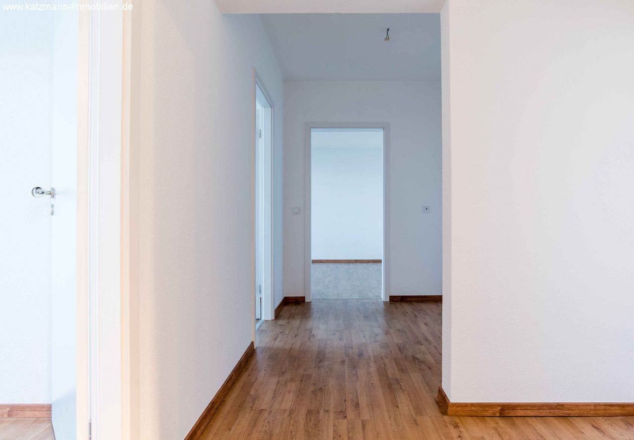 2-Zimmerwohnung mit großer Loggia und Garagenplatz in toller Lage zu vermieten 