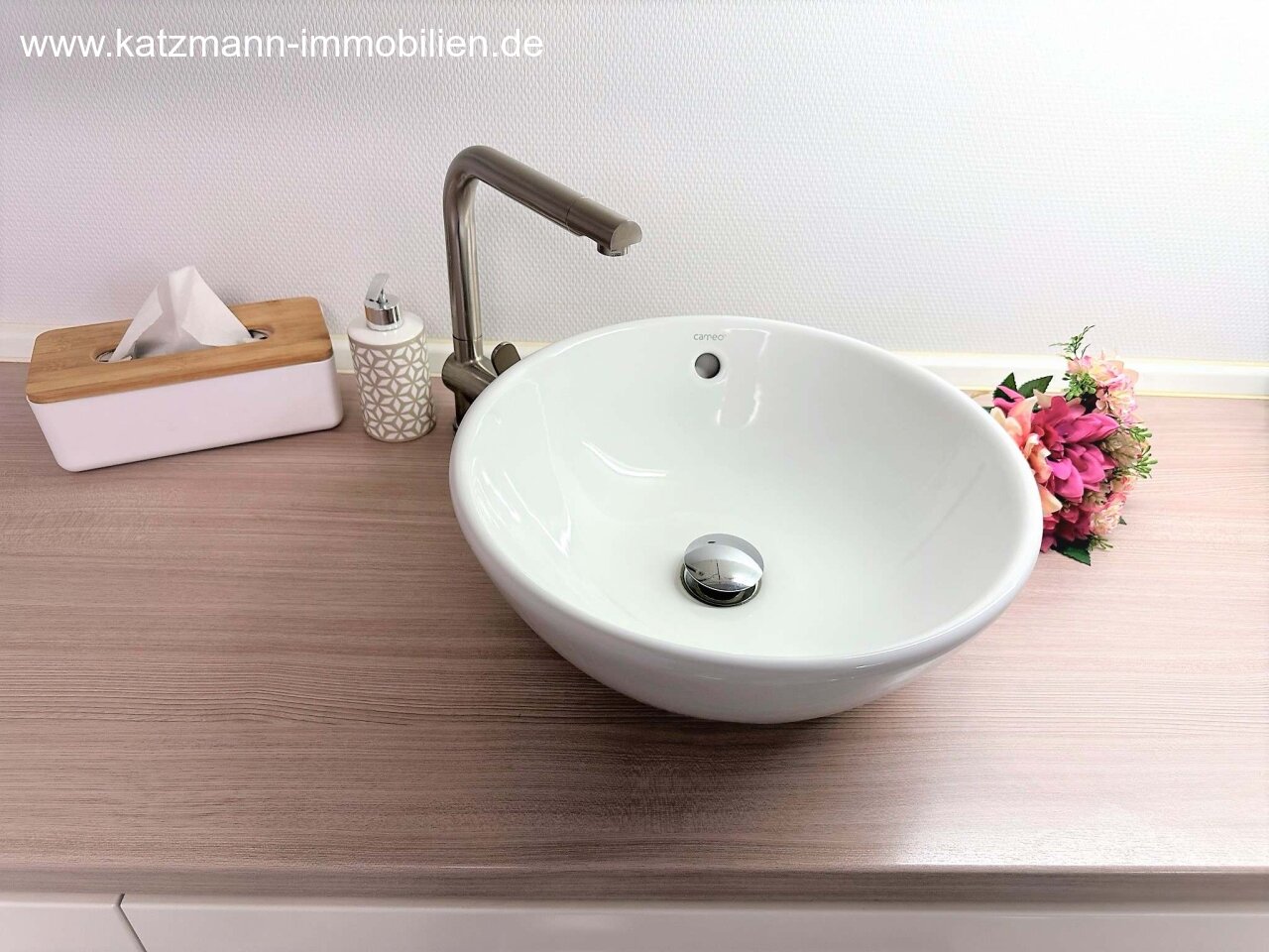 Existenzgründung/Geschäftserweiterung: Voll ausgestatteter Schönheitssalon in bester Lage, hochwertiges Inventar inklusive!