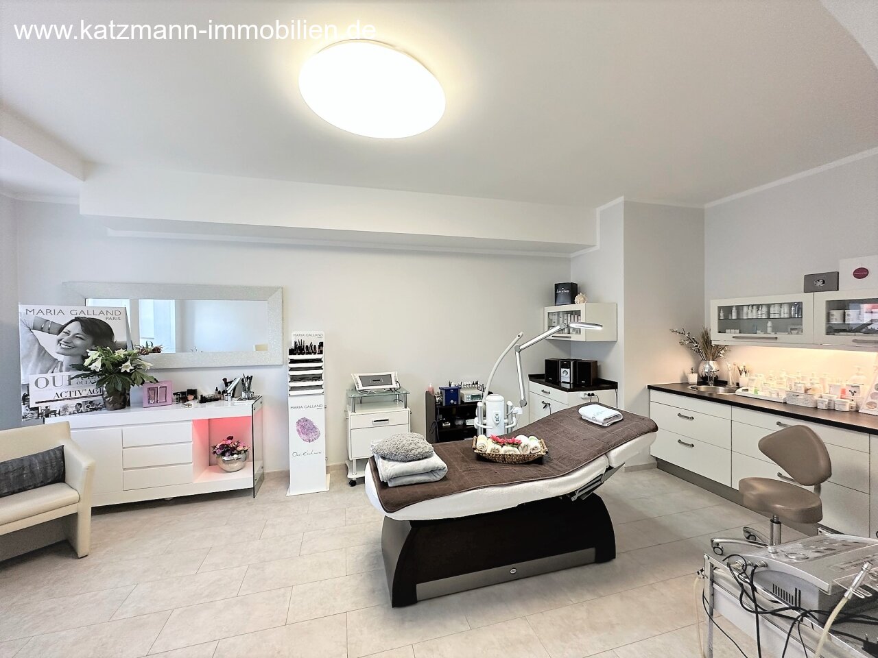Existenzgründung/Geschäftserweiterung: Voll ausgestatteter Schönheitssalon in bester Lage, hochwertiges Inventar inklusive!