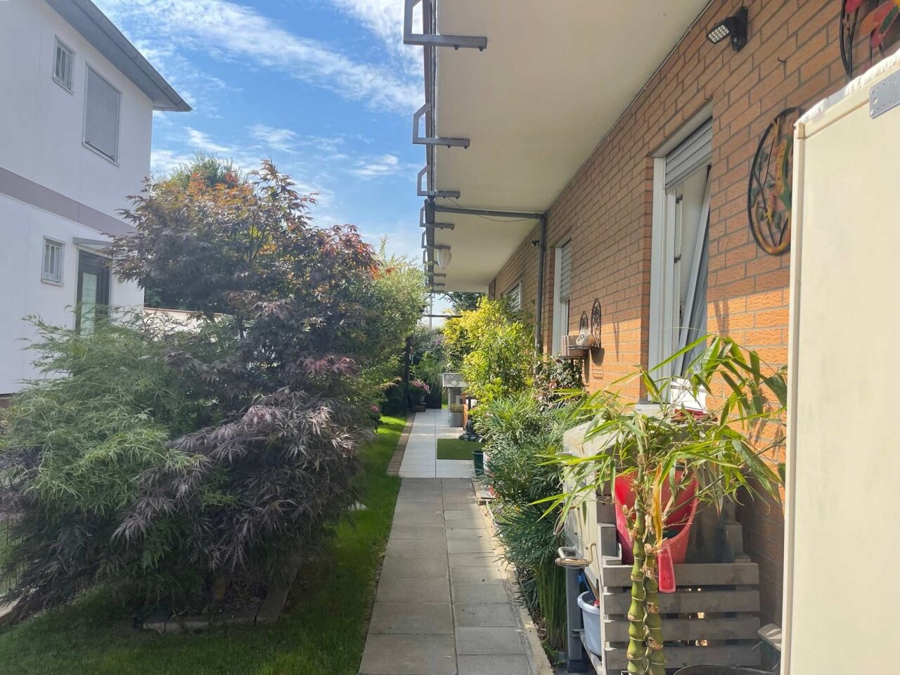 Große 4-Zimmerwohnung mit PKW-Stellplatz und eigenen Garten im EG eines MFH (nur 3 Eigentümer) zu verkaufen! 