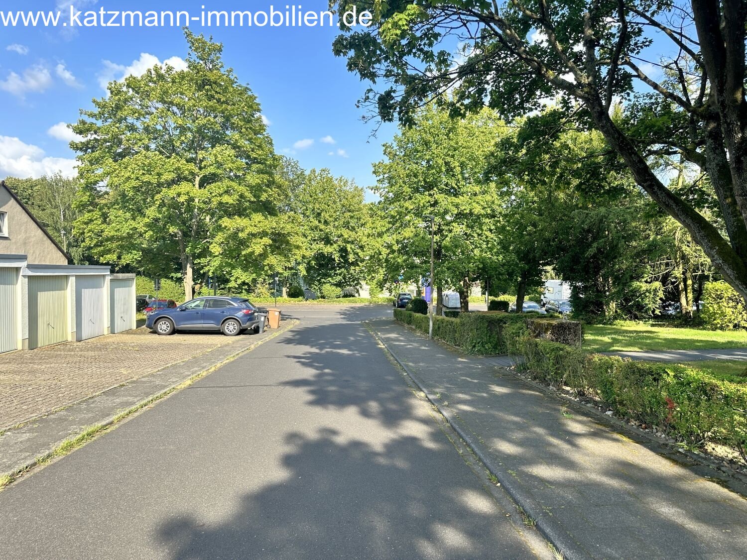 Charmante, helle 2 ½ Zimmerwohnung mit Loggia und sehr guter Raumaufteilung in Brühl-Kierberg zu verkaufen