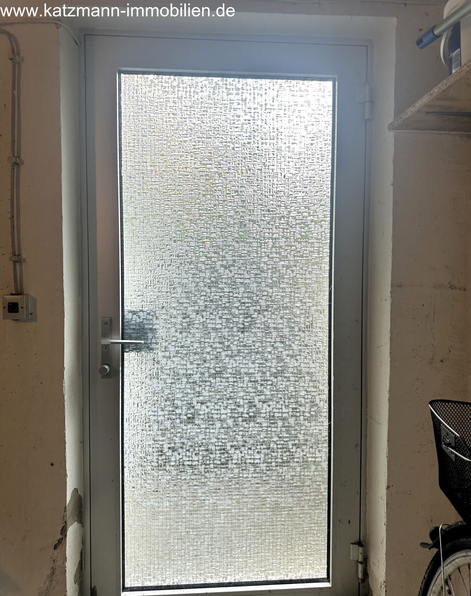 Charmante, helle 2 ½ Zimmerwohnung mit Loggia und sehr guter Raumaufteilung in Brühl-Kierberg zu verkaufen