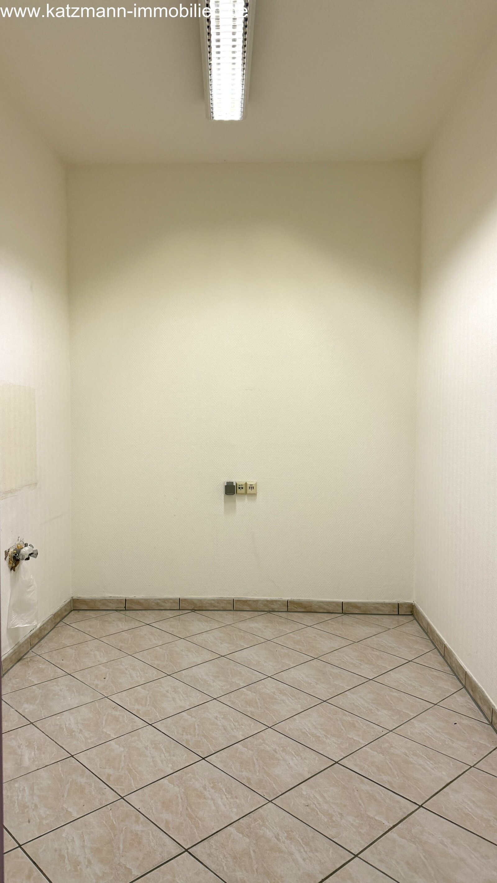 Büroeinheiten und Hallenflächen in Erftstadt-Liblar zu vermieten