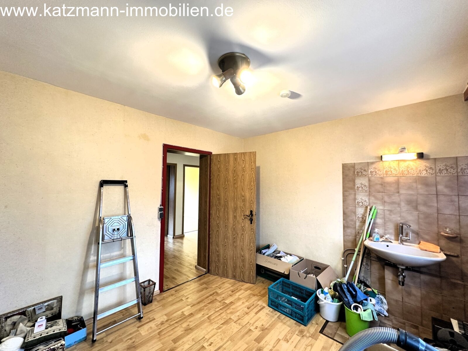 Großes Haus mit Garage in schöner Lage von Lechenich-Süd zu verkaufen (ca. 15 Fußminuten vom Markt)