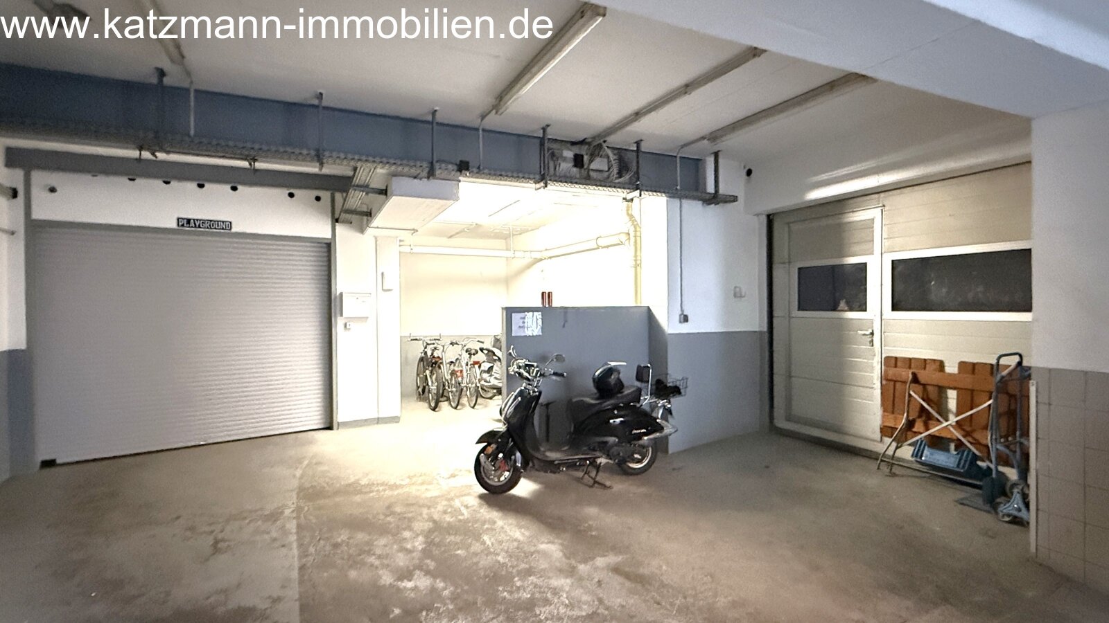 Wohn- und Geschäftshaus mit 7 Wohneinheiten, 1 Gewerbeeinheit, 1 große und 1 kleine Halle in Zentrumnähe von Lechenich zu verkaufen