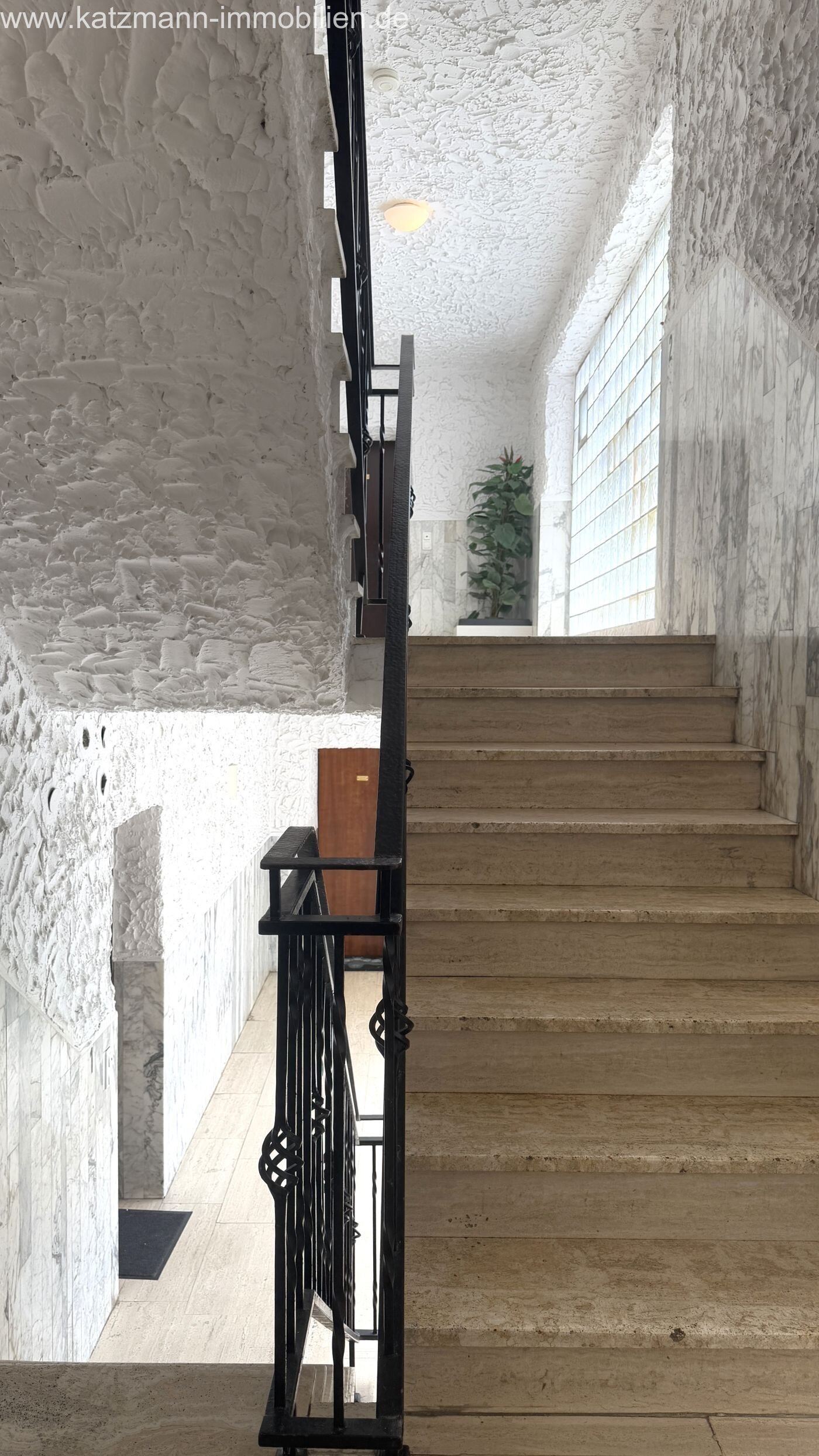 Charmante 3-Zimmer-Eigentumswohnung mit großem Balkon zu verkaufen