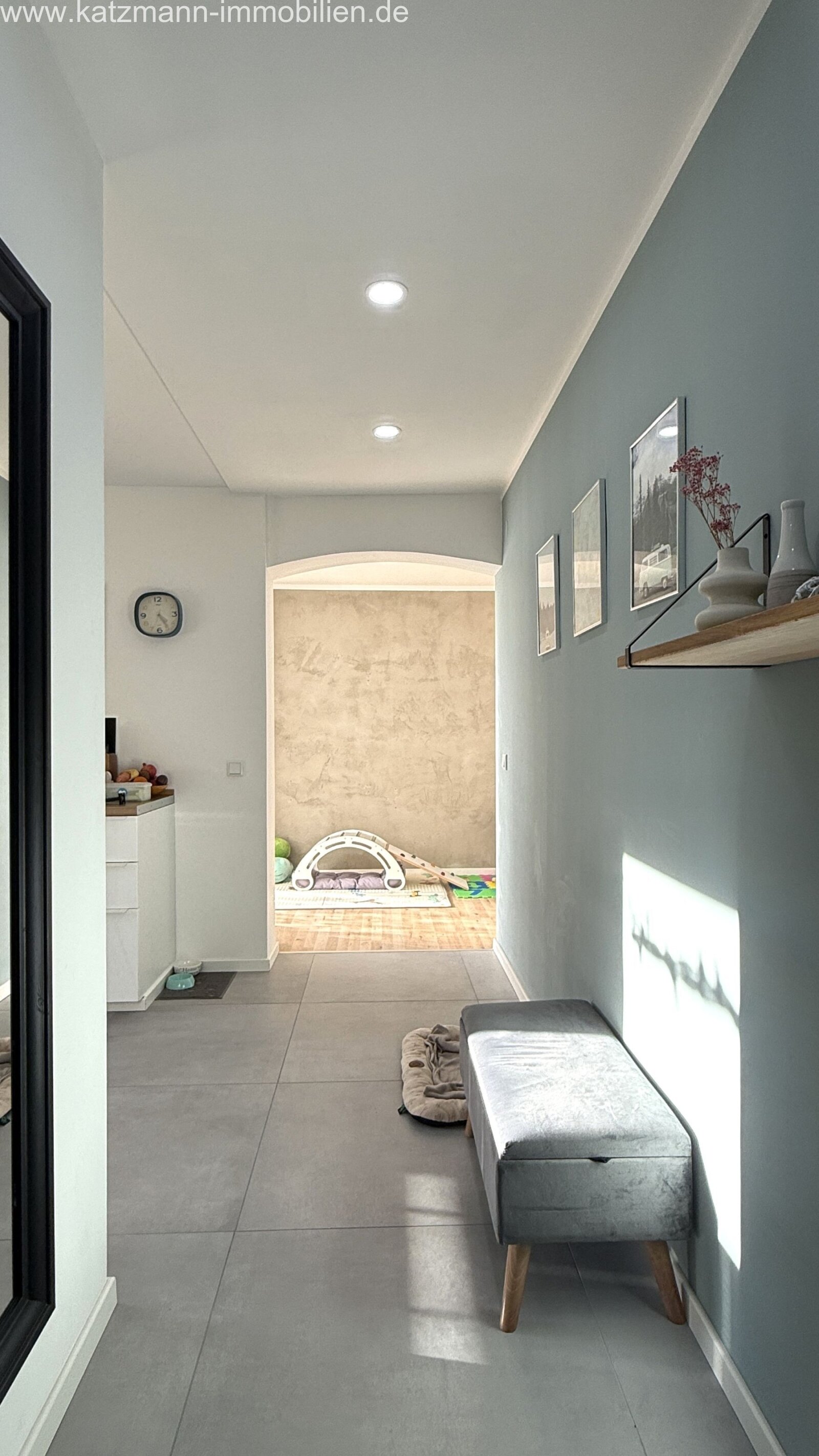 Modernisierte 4-Zimmer-EG-Wohnung mit Ruhe-Terrasse in zentraler Lage zu verkaufen