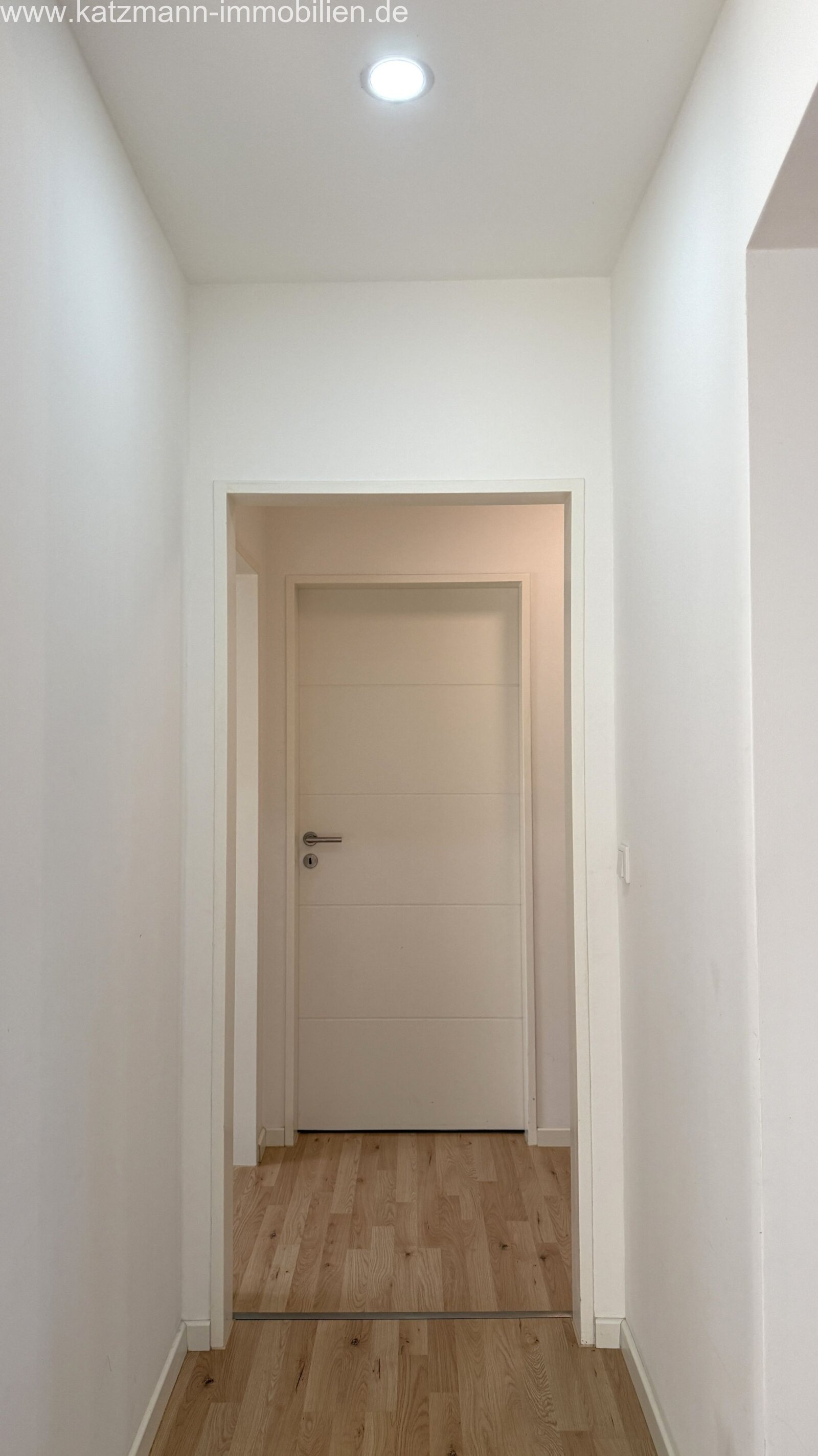 Modernisierte 4-Zimmer-EG-Wohnung mit Ruhe-Terrasse in zentraler Lage zu verkaufen