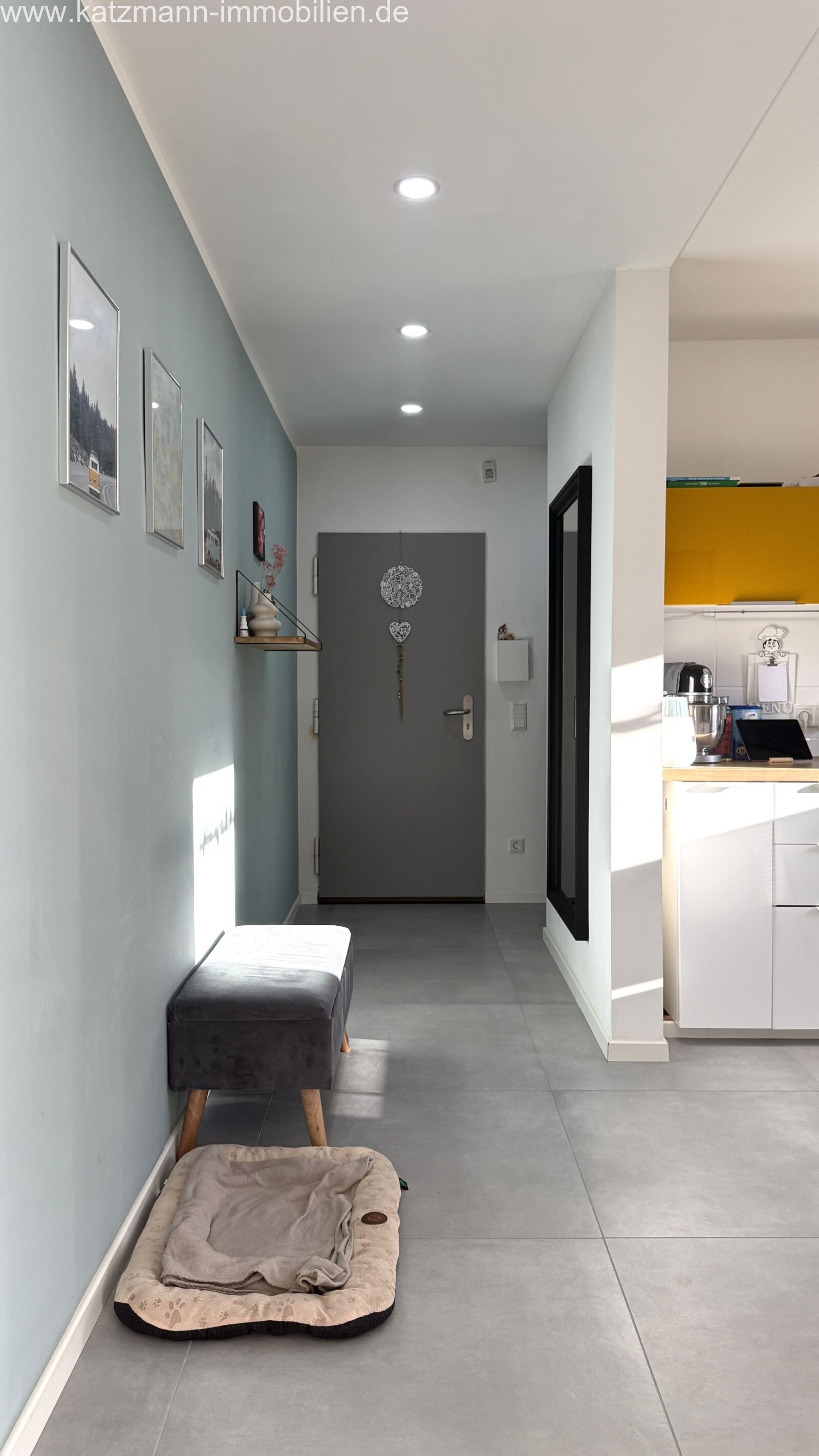 Modernisierte 4-Zimmer-EG-Wohnung mit Ruhe-Terrasse in zentraler Lage zu verkaufen