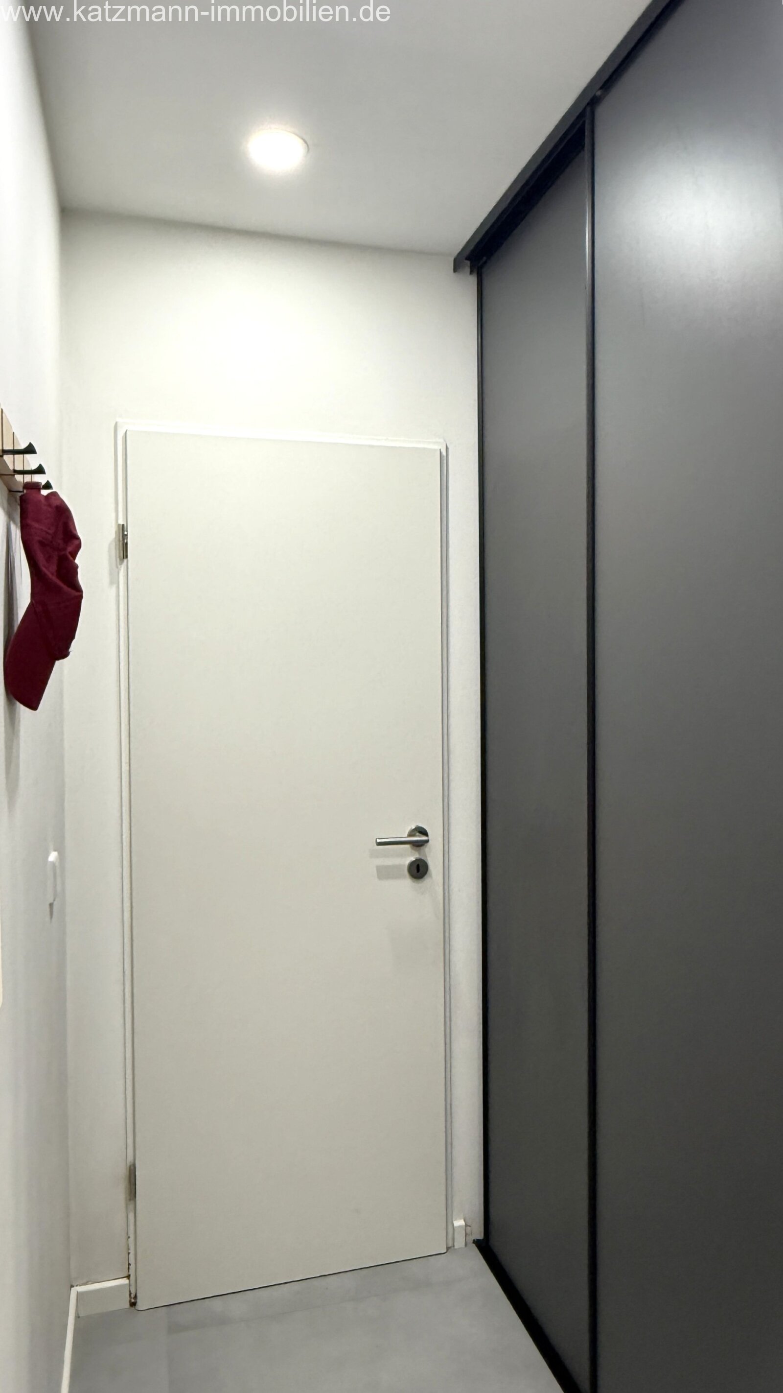 Modernisierte 4-Zimmer-EG-Wohnung mit Ruhe-Terrasse in zentraler Lage zu verkaufen