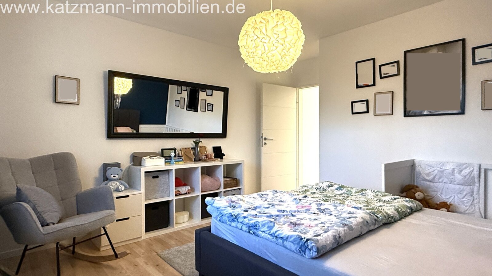 Modernisierte 4-Zimmer-EG-Wohnung mit Ruhe-Terrasse in zentraler Lage zu verkaufen