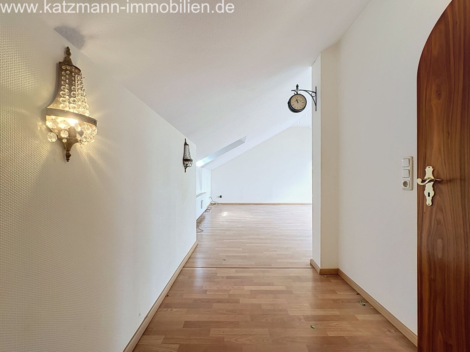 Exklusives Einfamilienhaus mit viel Platz –                               Top-Lage in Erftstadt-Lechenich
