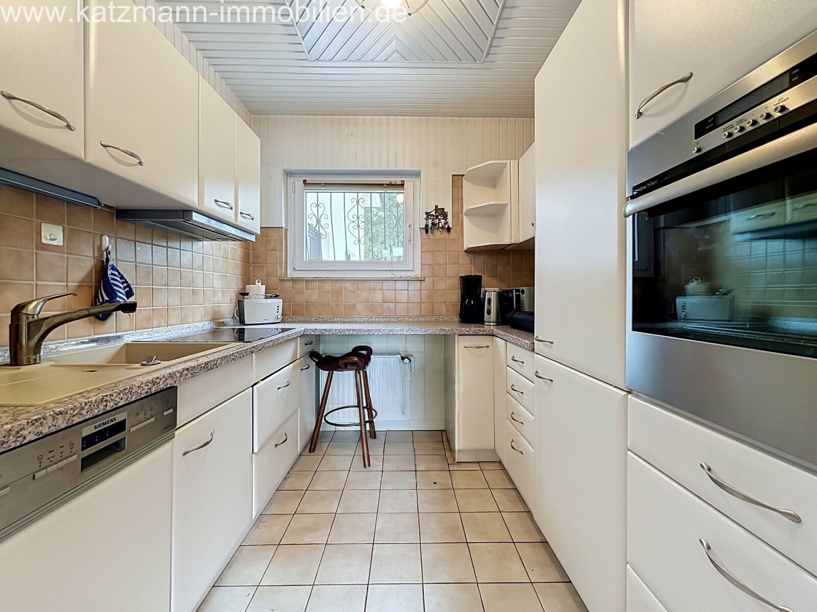 Exklusives Einfamilienhaus mit viel Platz –                               Top-Lage in Erftstadt-Lechenich