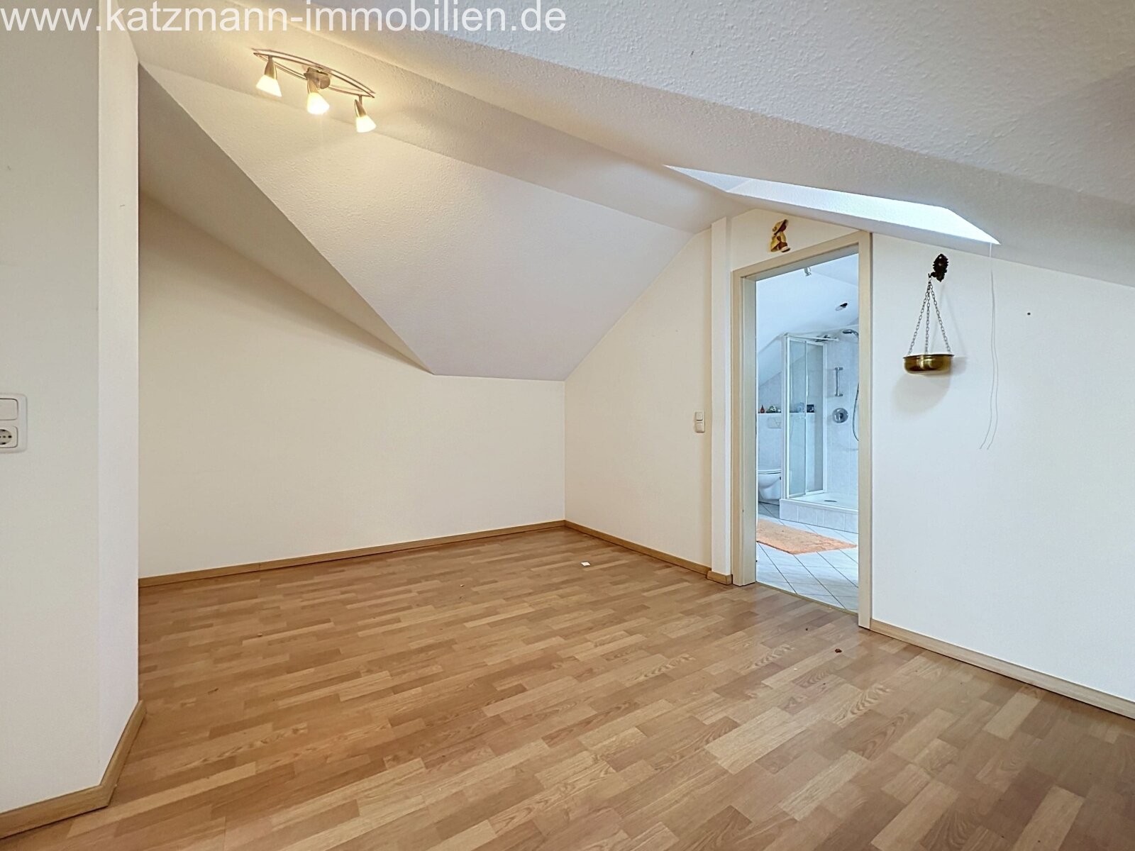 Exklusives Einfamilienhaus mit viel Platz –                               Top-Lage in Erftstadt-Lechenich