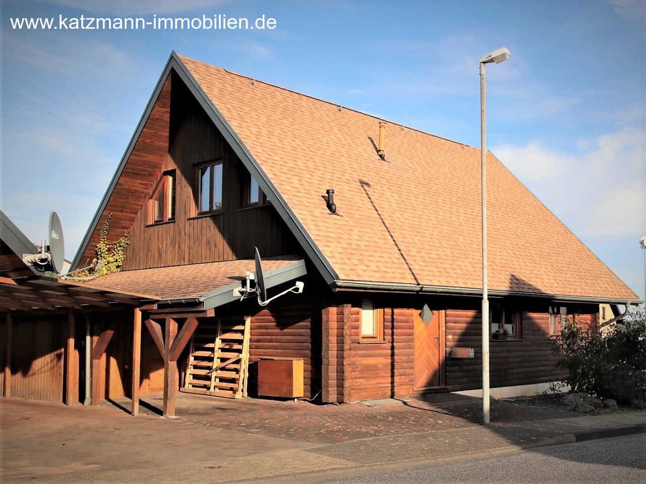 Straßenansicht