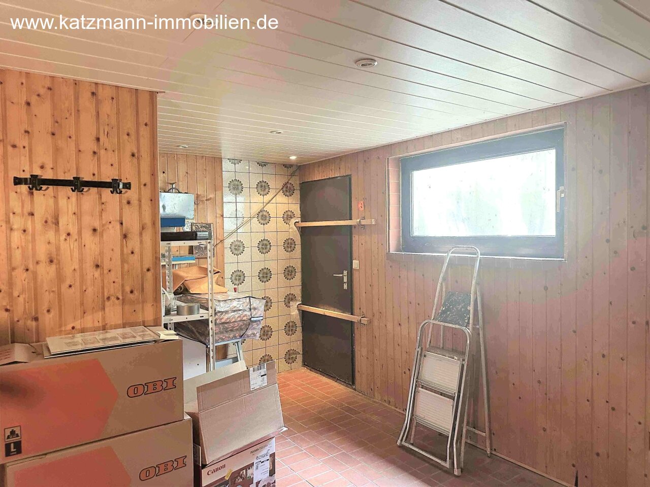 KG Hobbyraum mit Sauna u. Ausgang zum Garten