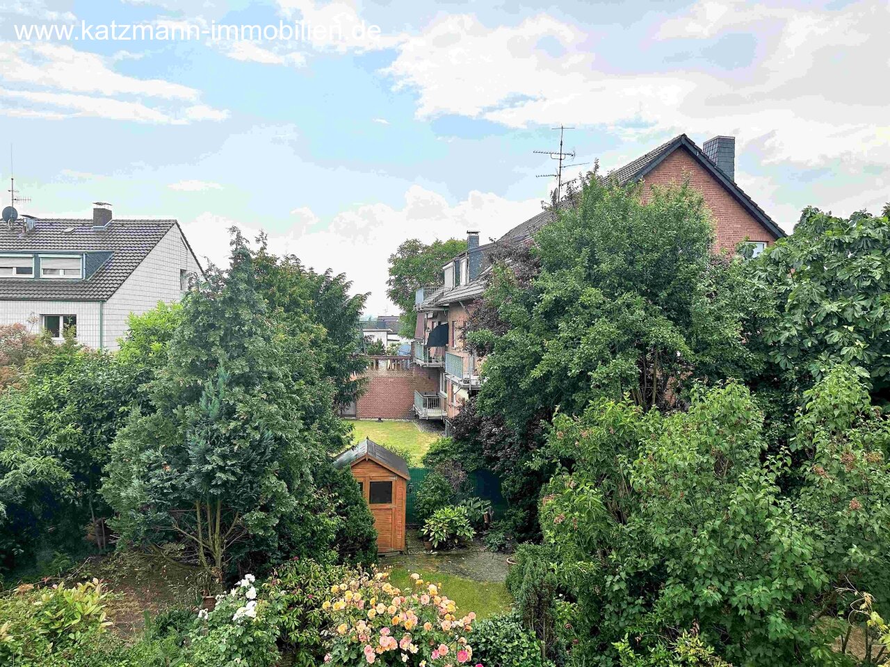 OG 2. Kinderzimmer / Blick in den Garten