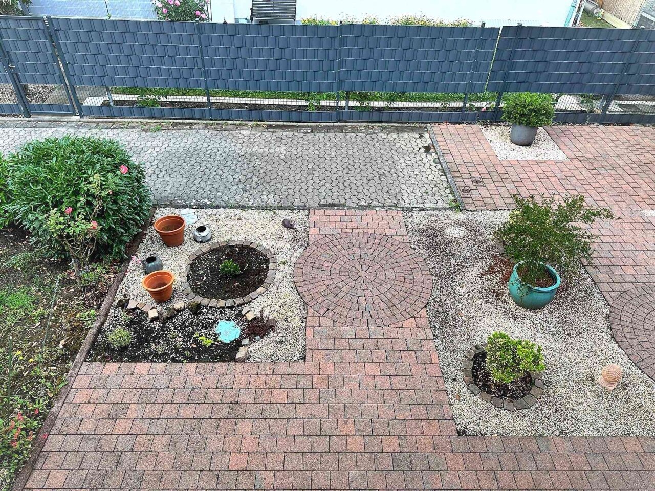 OG - Blick vom Kinderzimmer/Büro auf Vorgarten