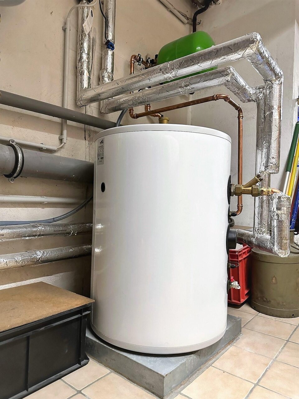 KG - Warmwasserzentrale (Edelstahl)