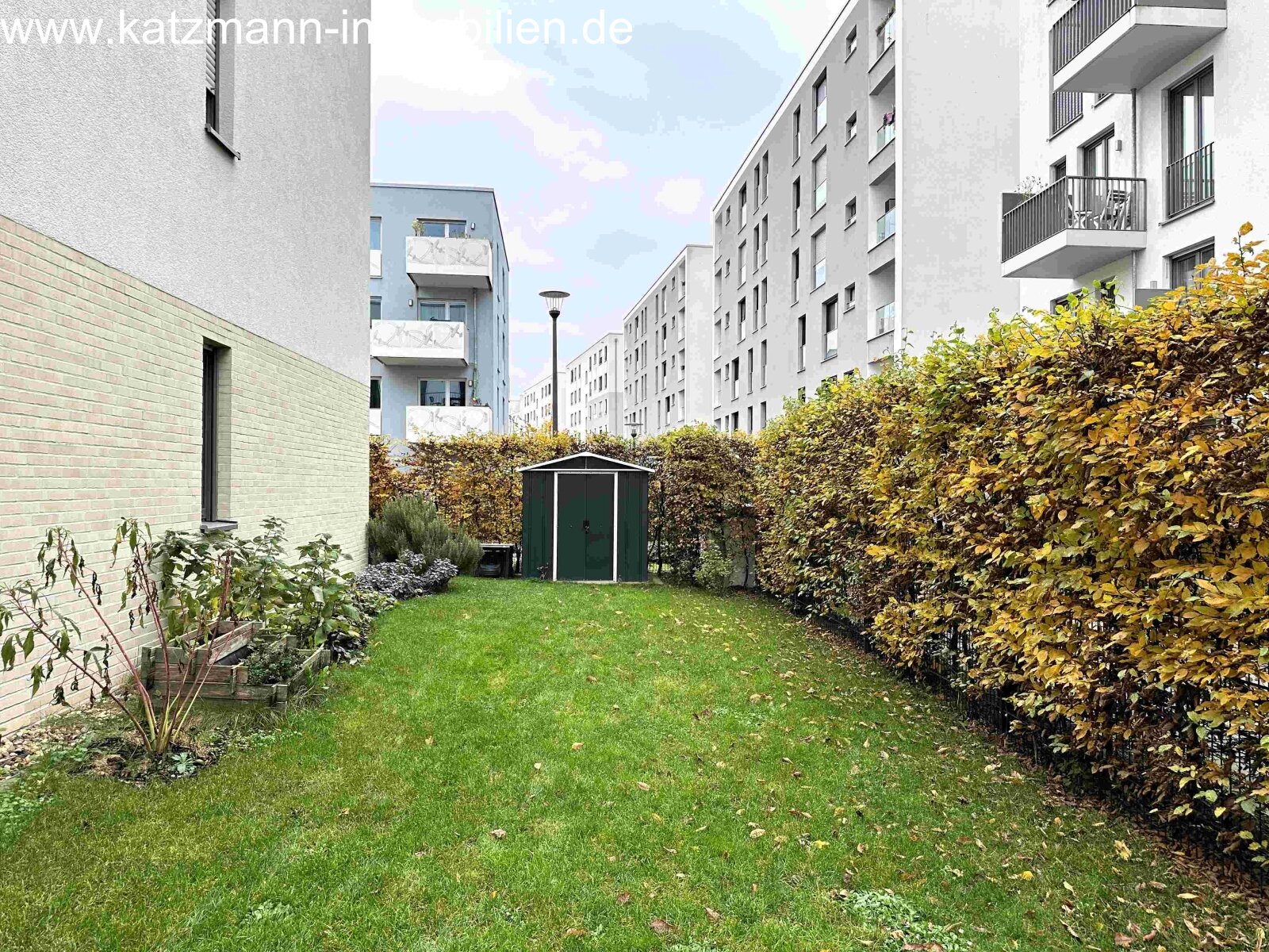 Eigener großer Garten (ca. 270 m²)