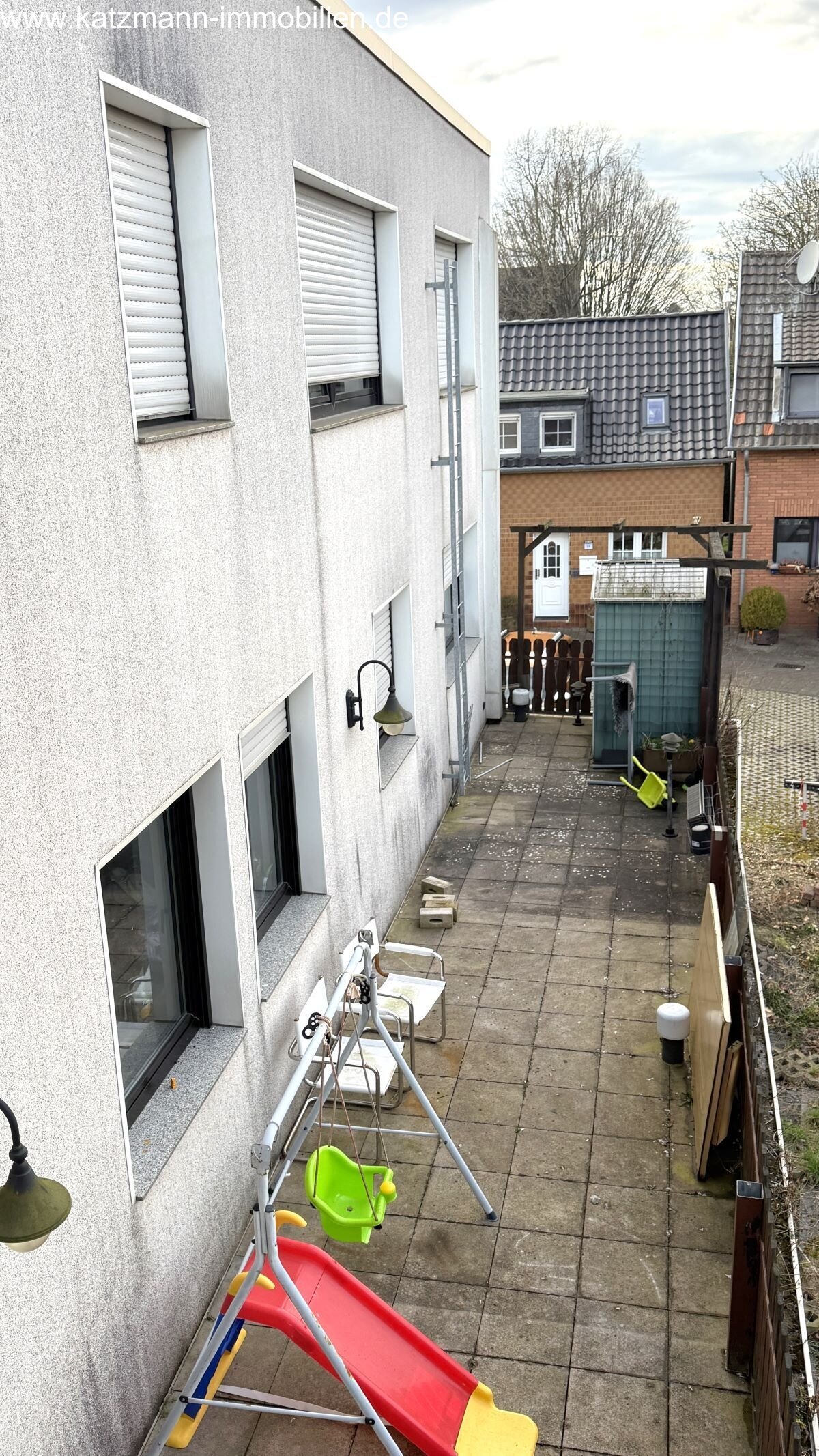 MFH - 1. u. 2. OG (Blick auf rückwärtige Terrasse) 