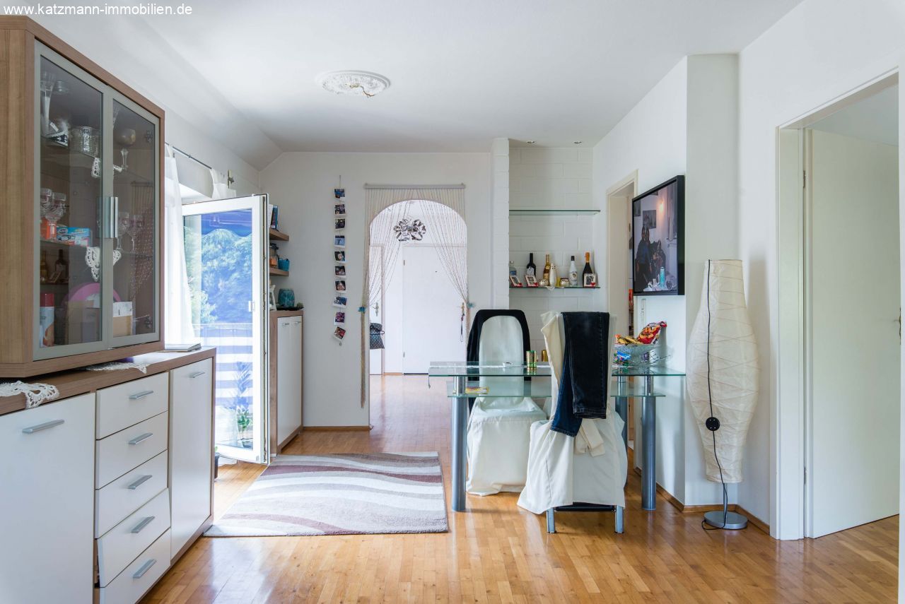 _Blick vom Wohnzimmer in den Essbereich _Blick vom Wohnzimmer in den Essbereich