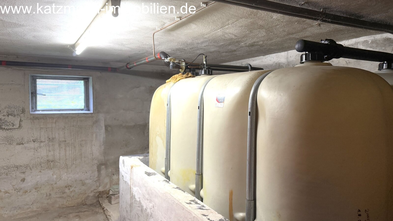 Kunststofftanks (4.000 Liter) Kunststofftanks (4.000 Liter)