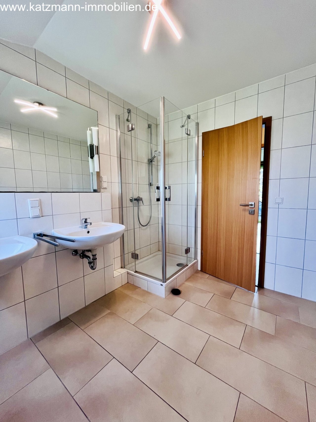 Duschbad im DG 