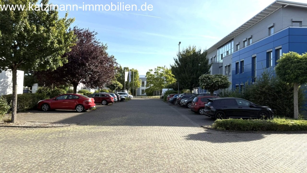 Es stehen 47 Parkplätze zur Verfügung