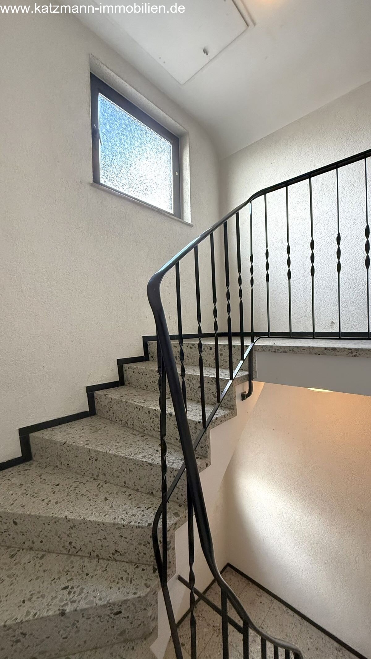 OG - Treppenhaus zur DG-Wohnung