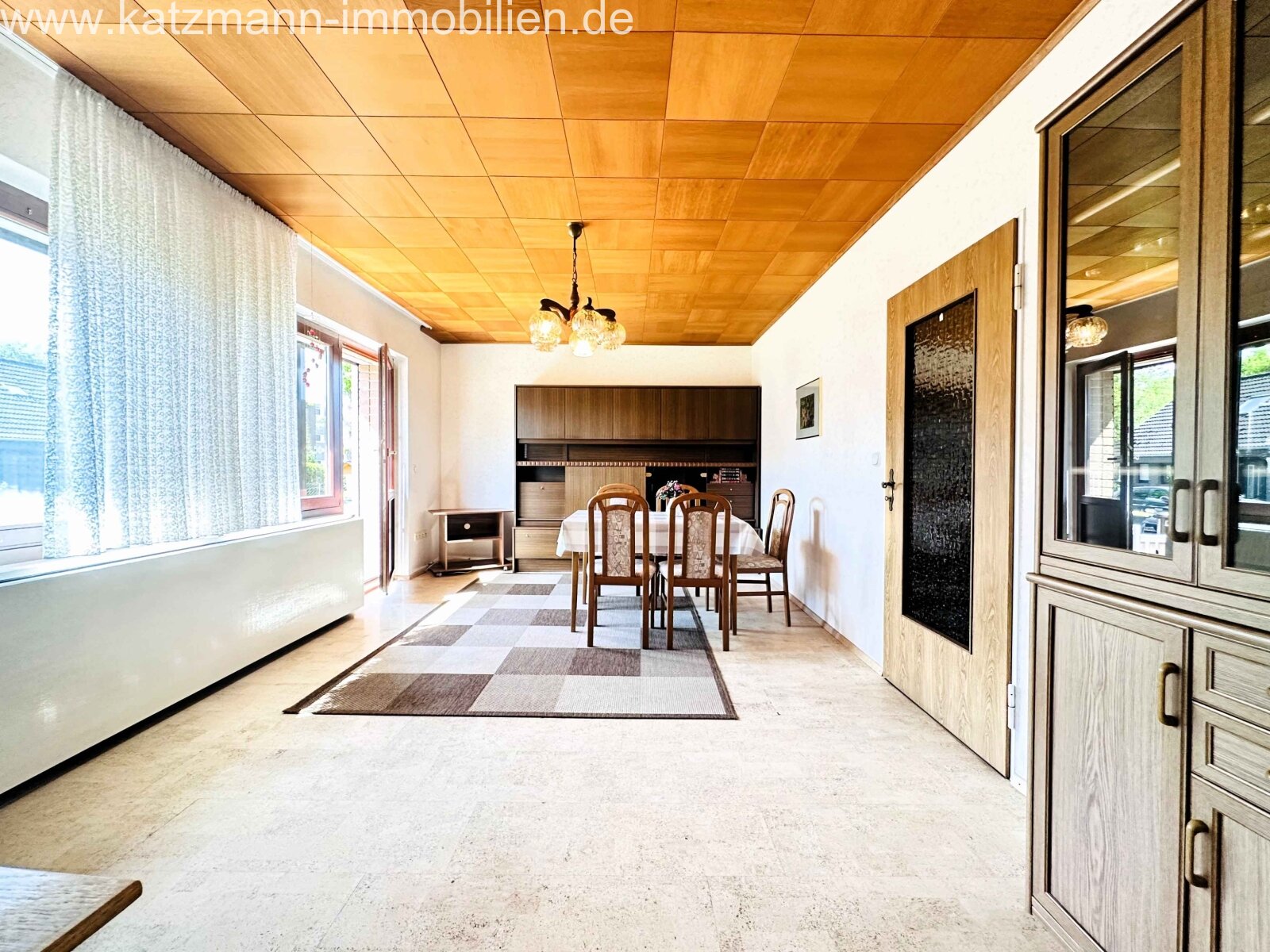 Esszimmer - weitere Perspektive 