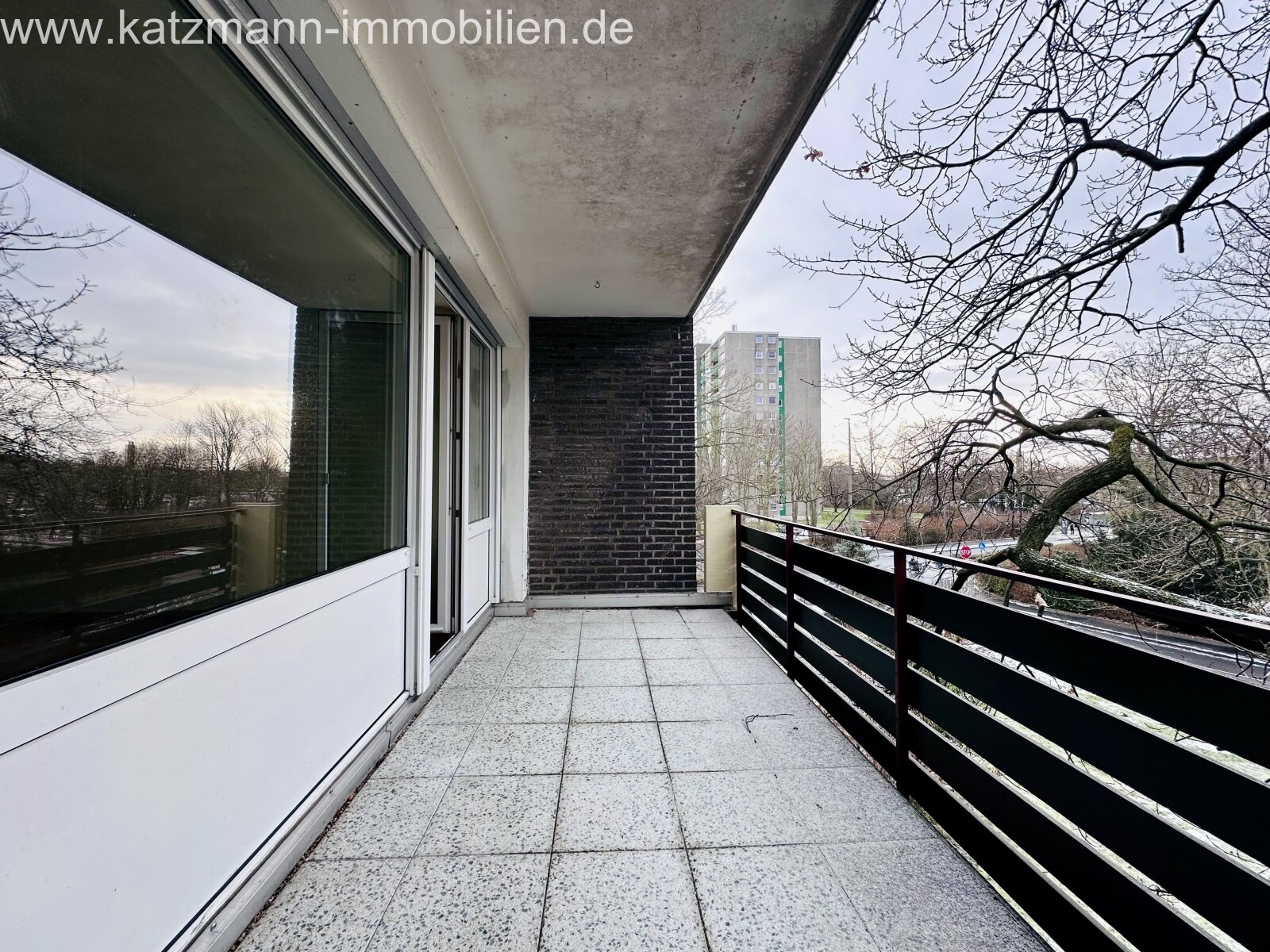 Toplage – Soforteinzug möglich: Helle 3-Zimmerwohnung mit 2 Loggien zu verkaufen