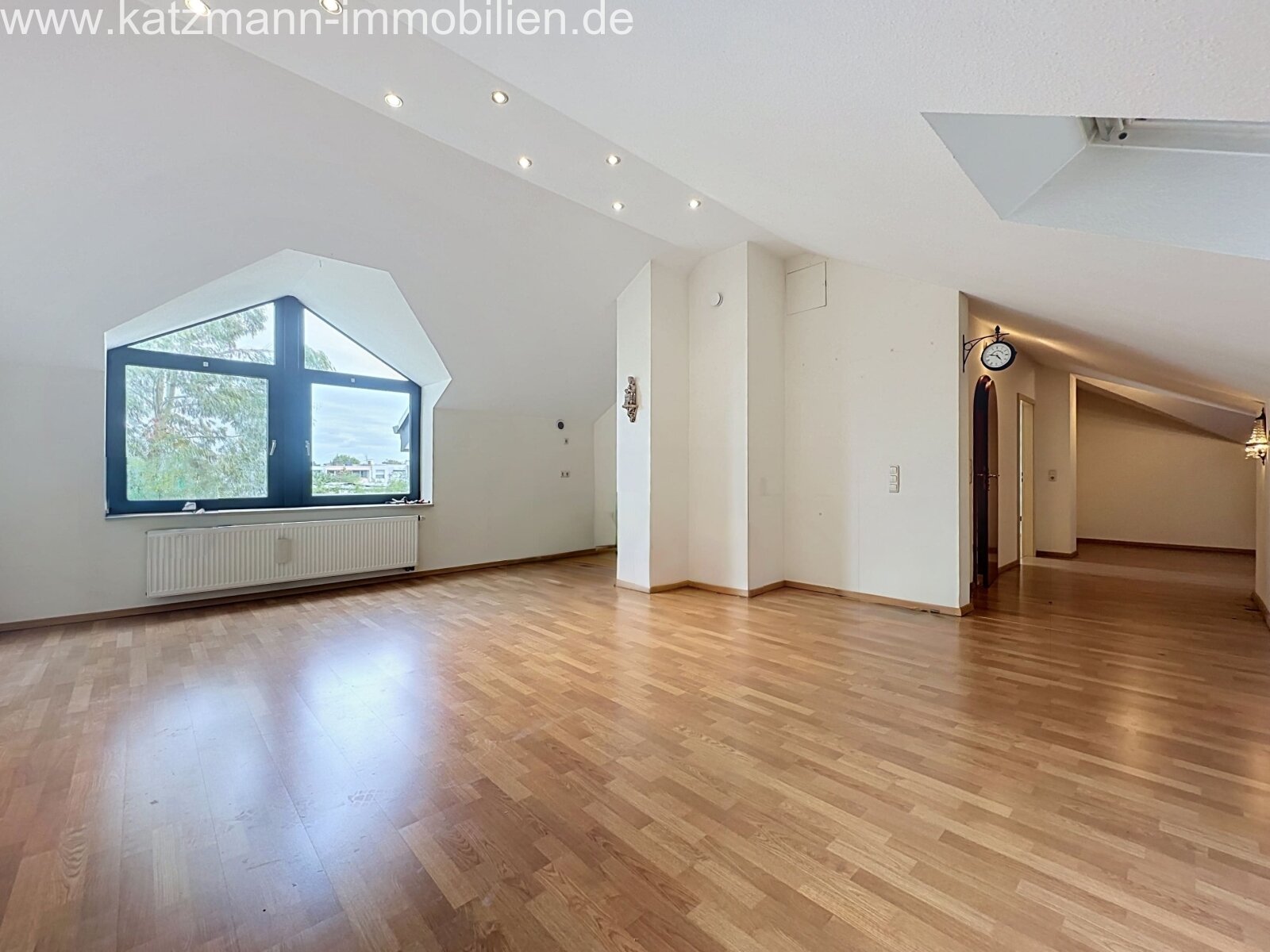 Exklusives Einfamilienhaus mit viel Platz –                               Top-Lage in Erftstadt-Lechenich