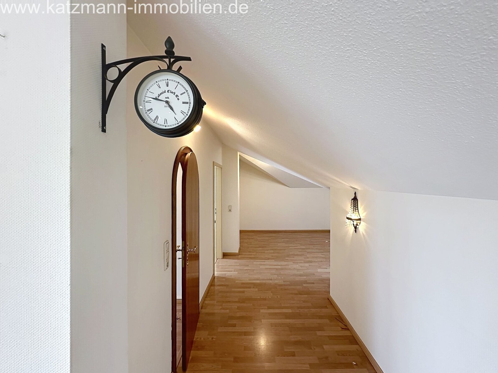 Exklusives Einfamilienhaus mit viel Platz –                               Top-Lage in Erftstadt-Lechenich