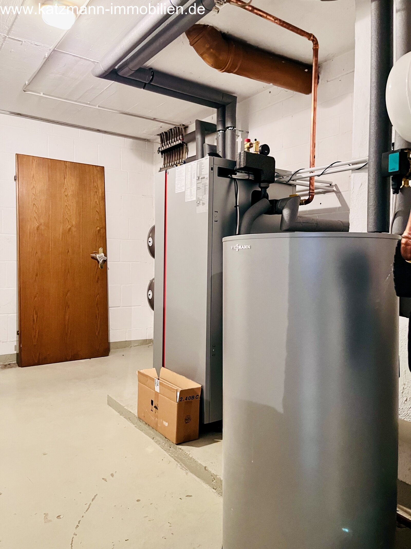 State-of-the-art heating technology: Efficient heat center with Viessmann system technology - future-proof and energy-optimized!