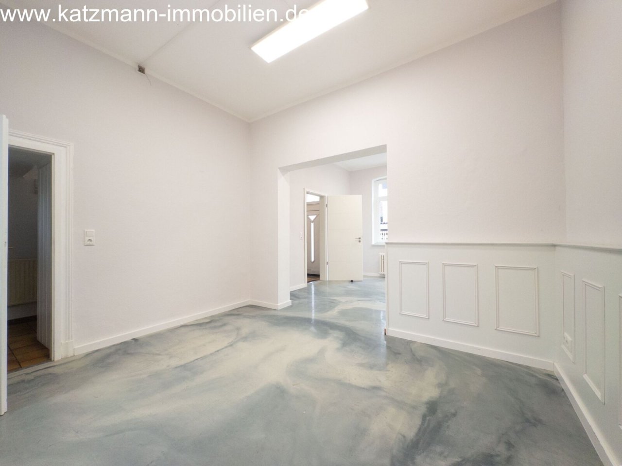 Representative office or practice space with elegant design and high-quality wall paneling