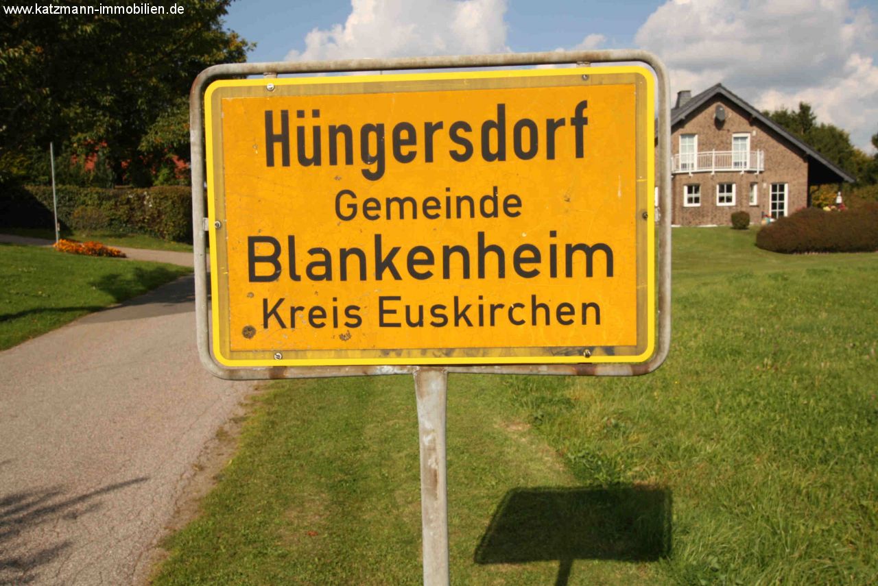 Großes Baugrundstück mit Südausrichtung, Weitblick und leichter Hanglage zu verkaufen 