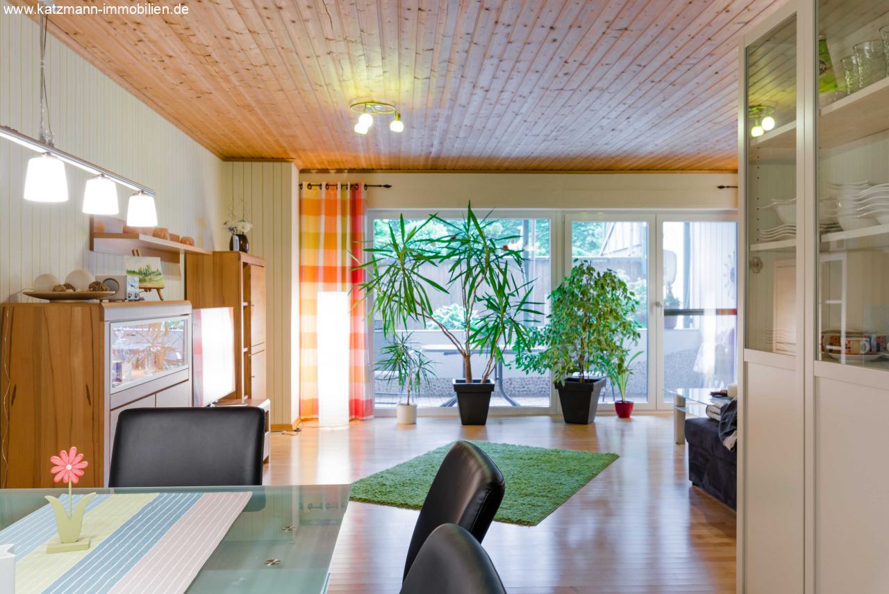 Stilvolle 3-Zimmer-Wohnung mit Terrasse in sehr ruhiger Lage zu verkaufen 