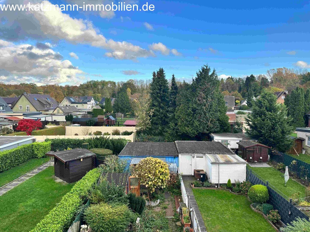 Gemütliches Einfamilienhaus mit überdachter Terrasse, Garten u. Doppelgarage in zentraler Ortslage zu verkaufen 