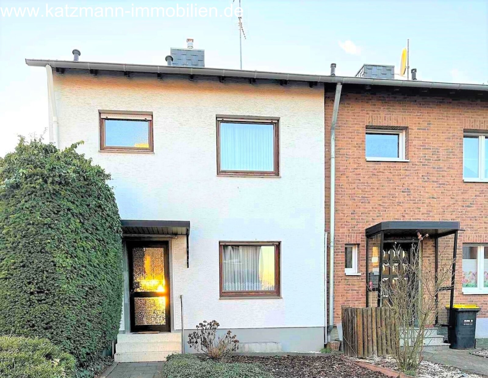 Gepflegtes Haus inkl. Garage und schönem Garten in guter Lage von Gymnich zu verkaufen! 