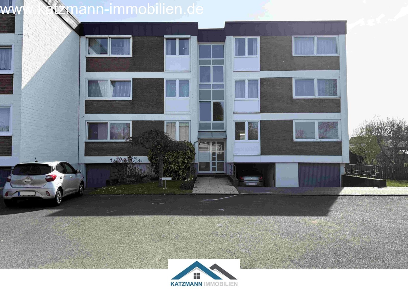 3-Zimmerwohnung mit Loggia in Hochparterre in schöner Lage zu verkaufen, Garage inklusive 