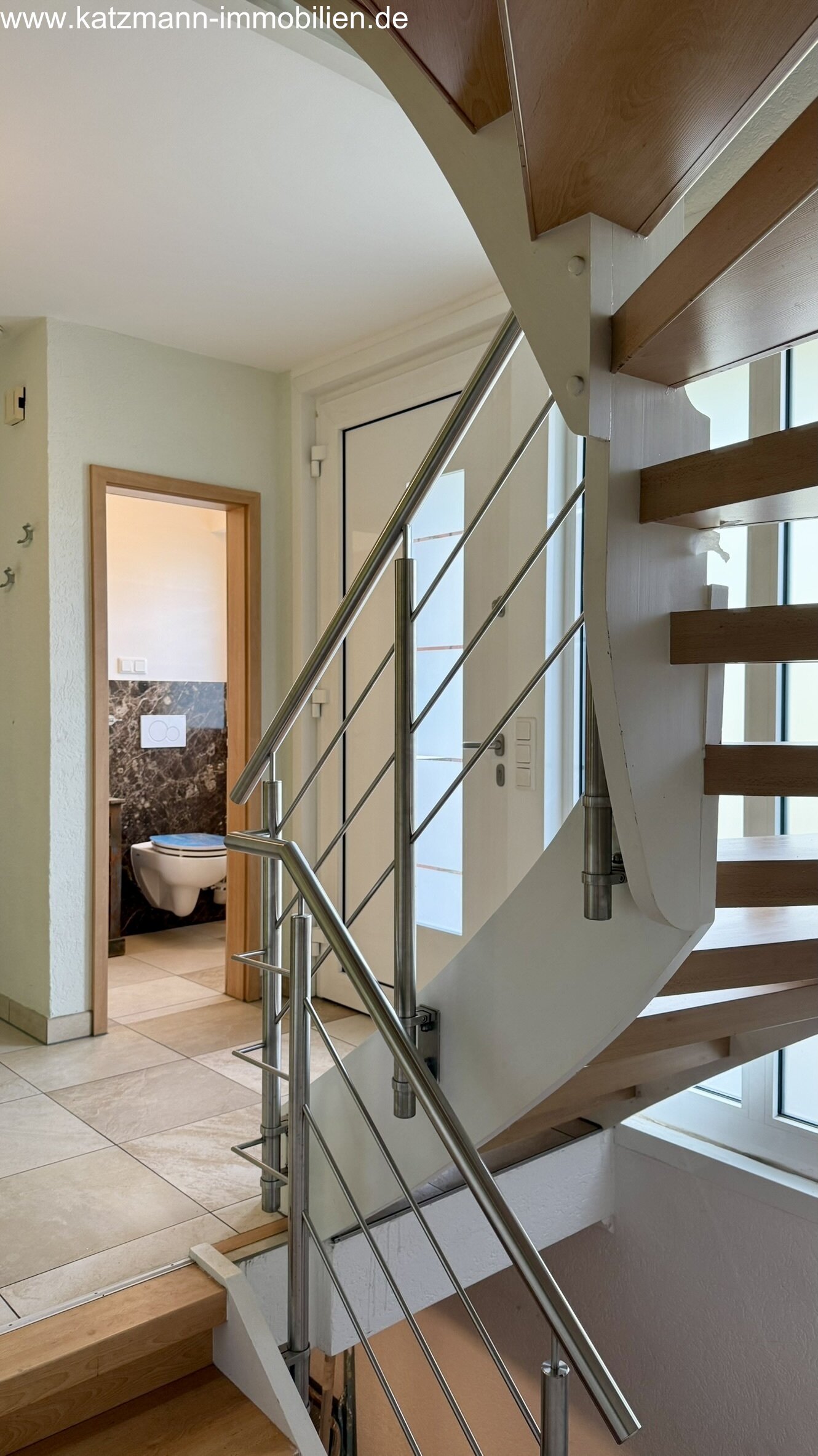 Freistehendes Einfamilienhaus in Bester Lage – Modernisiert, Großzügig & Familiengerecht