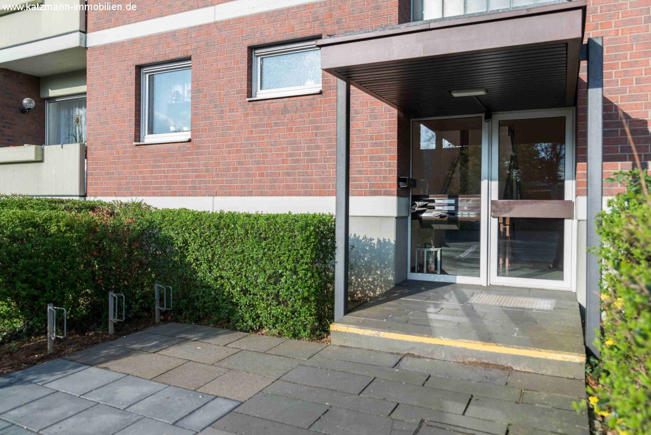 Helle 3-Zimmerwohnung mit 2 Loggien, Keller und Einzelgarage zu verkaufen - Nähe Innenstadt! 