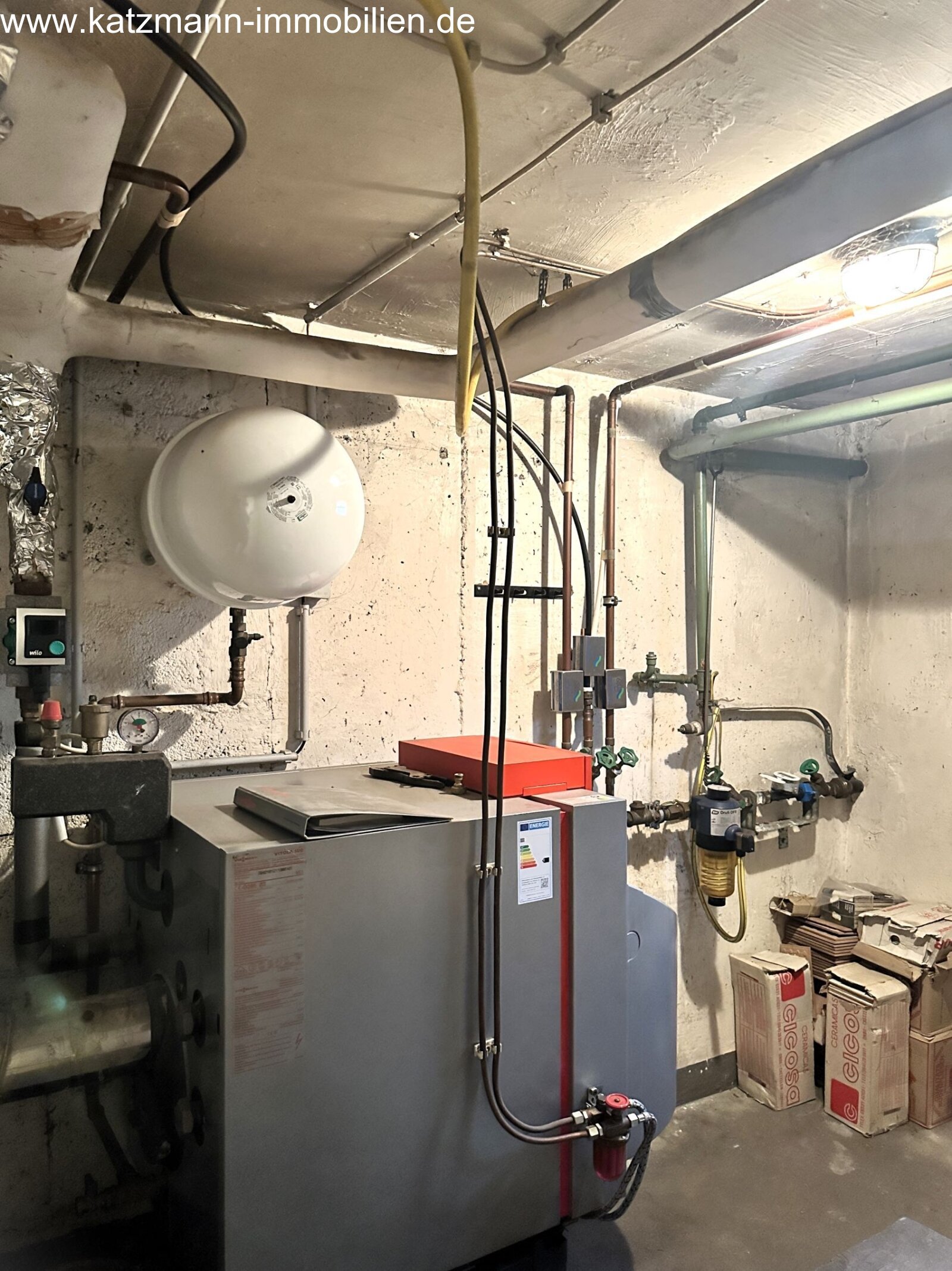 Grande maison avec garage dans un bel emplacement de Lechenich-Sud à vendre (environ 15 minutes à pied du marché)