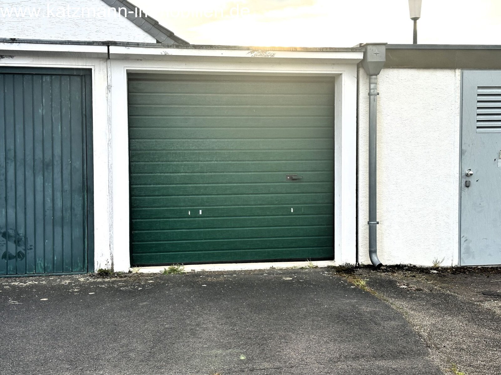 Grande maison avec garage dans un bel emplacement de Lechenich-Sud à vendre (environ 15 minutes à pied du marché)