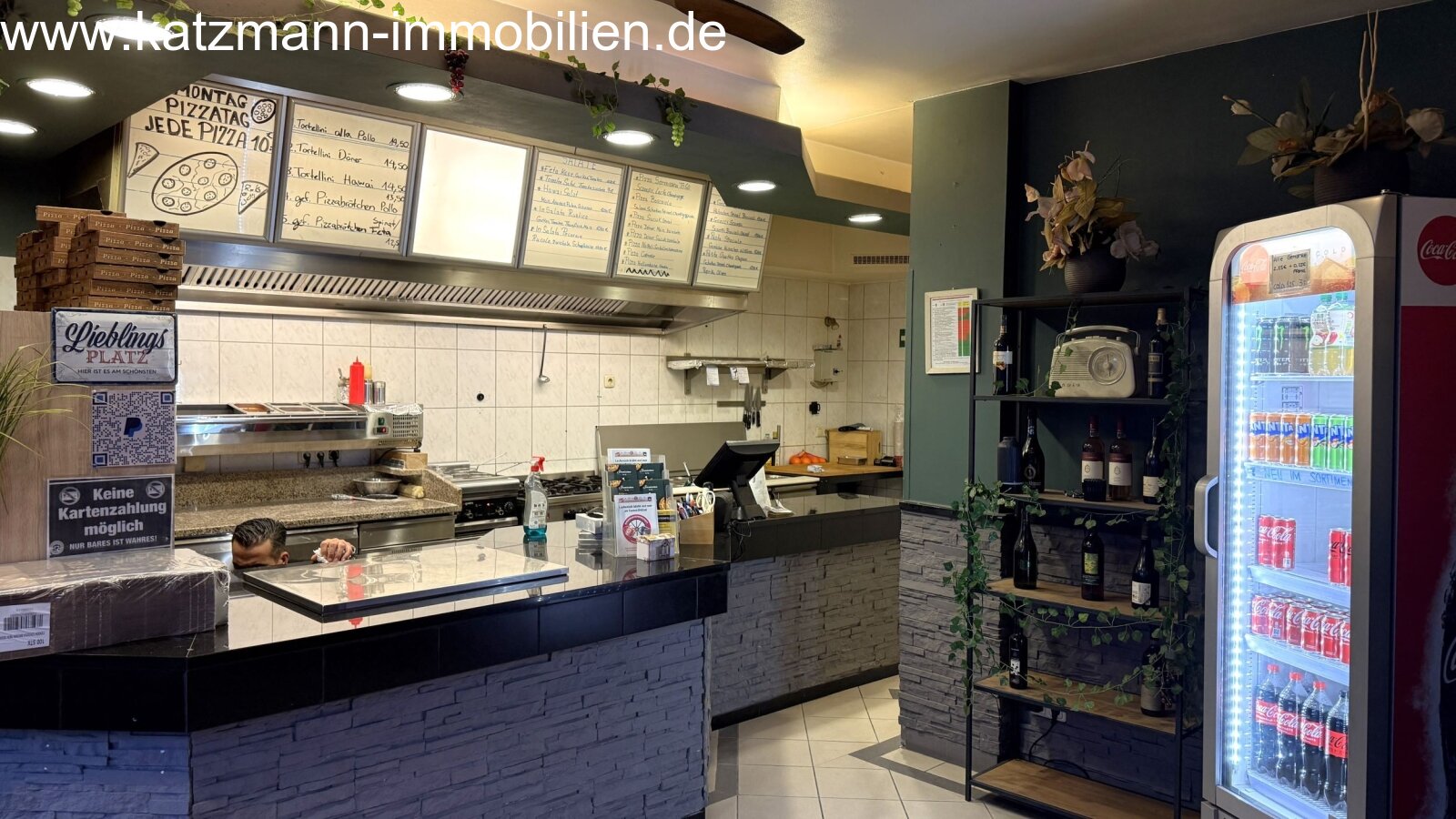 WuG - Arbeitsbereich mit Theke