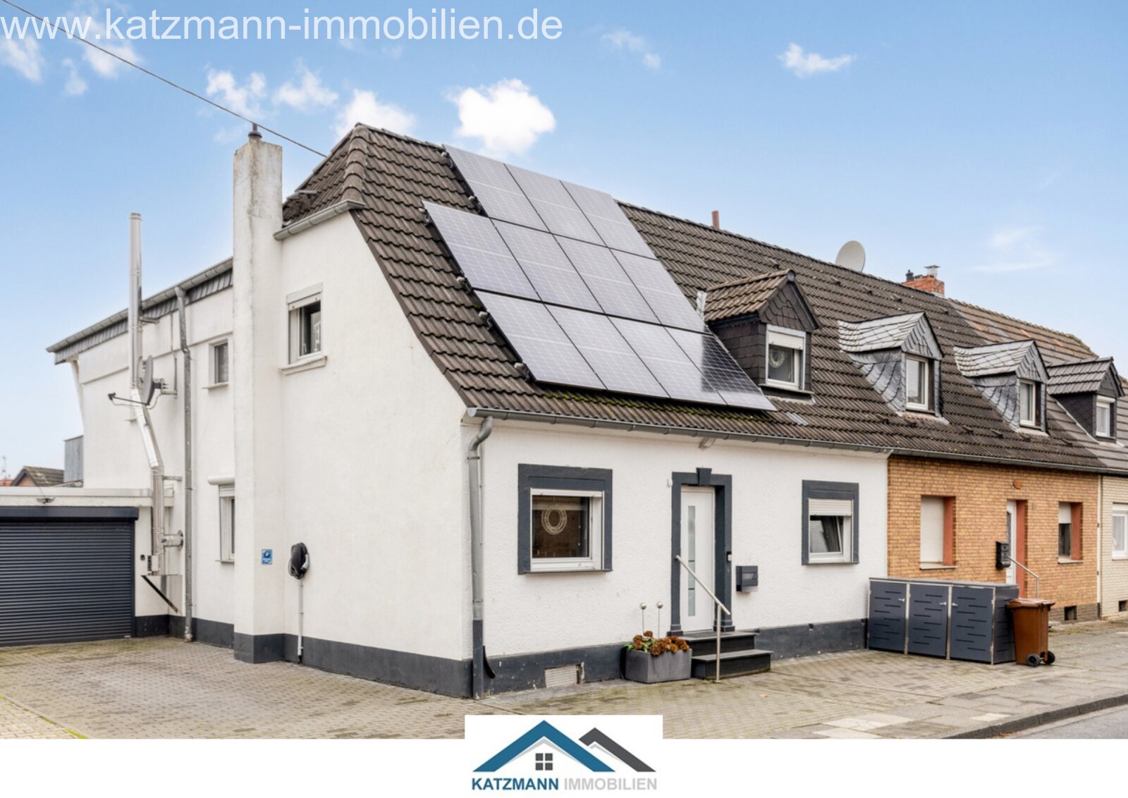 Résider en toute exclusivité avec confort : Grande maison familiale avec 3 garages dans le meilleur quartier d'Erftstadt-Köttingen