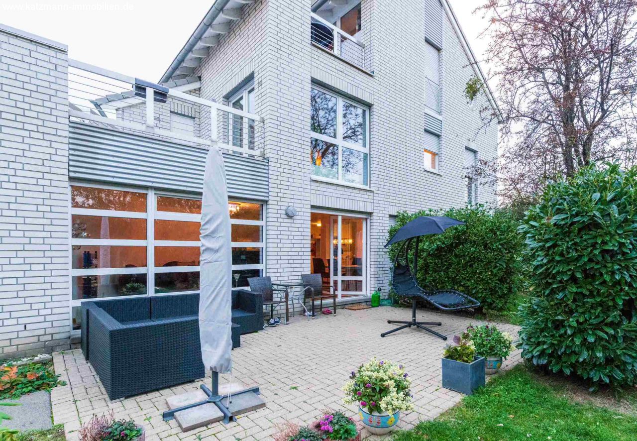 Wunderschönes Architektenhaus in TOP-Zustand mit 3 Wohnungen als Rendite- oder Kapitalanlage! 