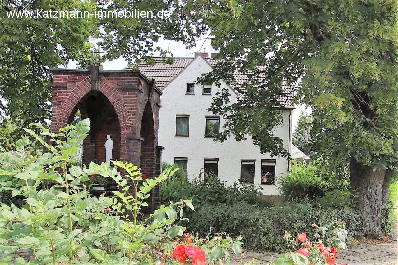 Attraktive Doppelhaushälfte in guter Wohnlage zu verkaufen! 